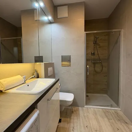 The Grand Martini Apartment - Family & Work Space - 2 Bedrooms, 2 Bathrooms, 2 Parking Places - Twoja Przestrzen Dla Rodzin I Biznesu - Everything You Need For Work And Family Comfort Wroclaw Exterior photo