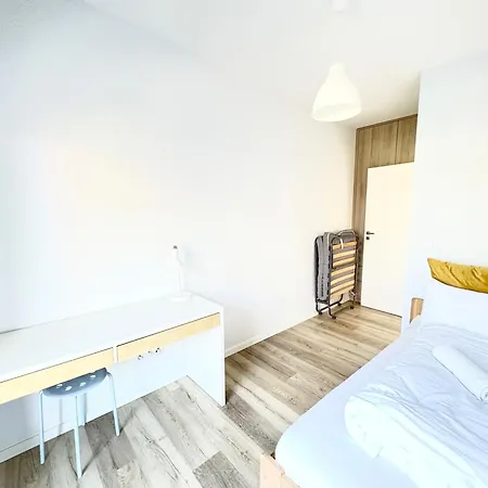The Grand Martini Apartment - Family & Work Space - 2 Bedrooms, 2 Bathrooms, 2 Parking Places - Twoja Przestrzen Dla Rodzin I Biznesu - Everything You Need For Work And Family Comfort Wroclaw Exterior photo
