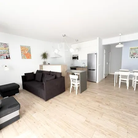 The Grand Martini Apartment - Family & Work Space - 2 Bedrooms, 2 Bathrooms, 2 Parking Places - Twoja Przestrzen Dla Rodzin I Biznesu - Everything You Need For Work And Family Comfort Wroclaw Exterior photo