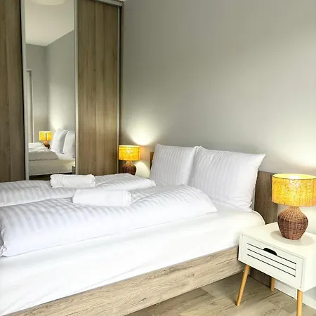 The Grand Martini Apartment - Family & Work Space - 2 Bedrooms, 2 Bathrooms, 2 Parking Places - Twoja Przestrzen Dla Rodzin I Biznesu - Everything You Need For Work And Family Comfort Wroclaw Exterior photo