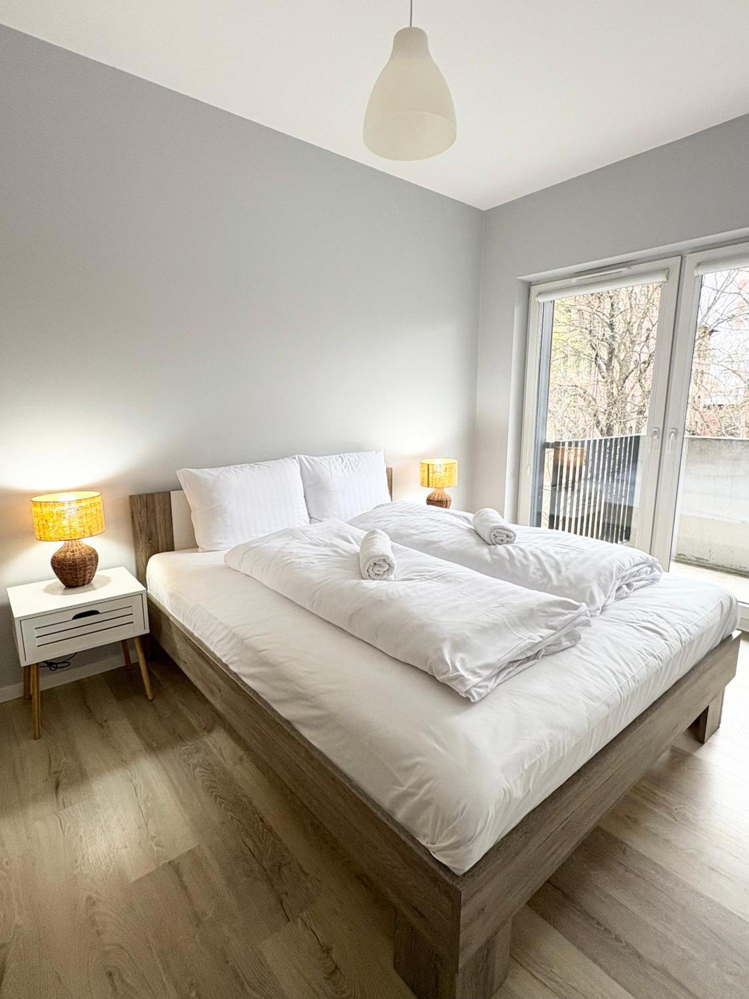 The Grand Martini - Family & Work Space - 2 Bedrooms, 2 Bathrooms, 2 Parking Places - Twoja Przestrzen Dla Rodzin I Biznesu - Everything Need For Work And Family Comfort * Breslau