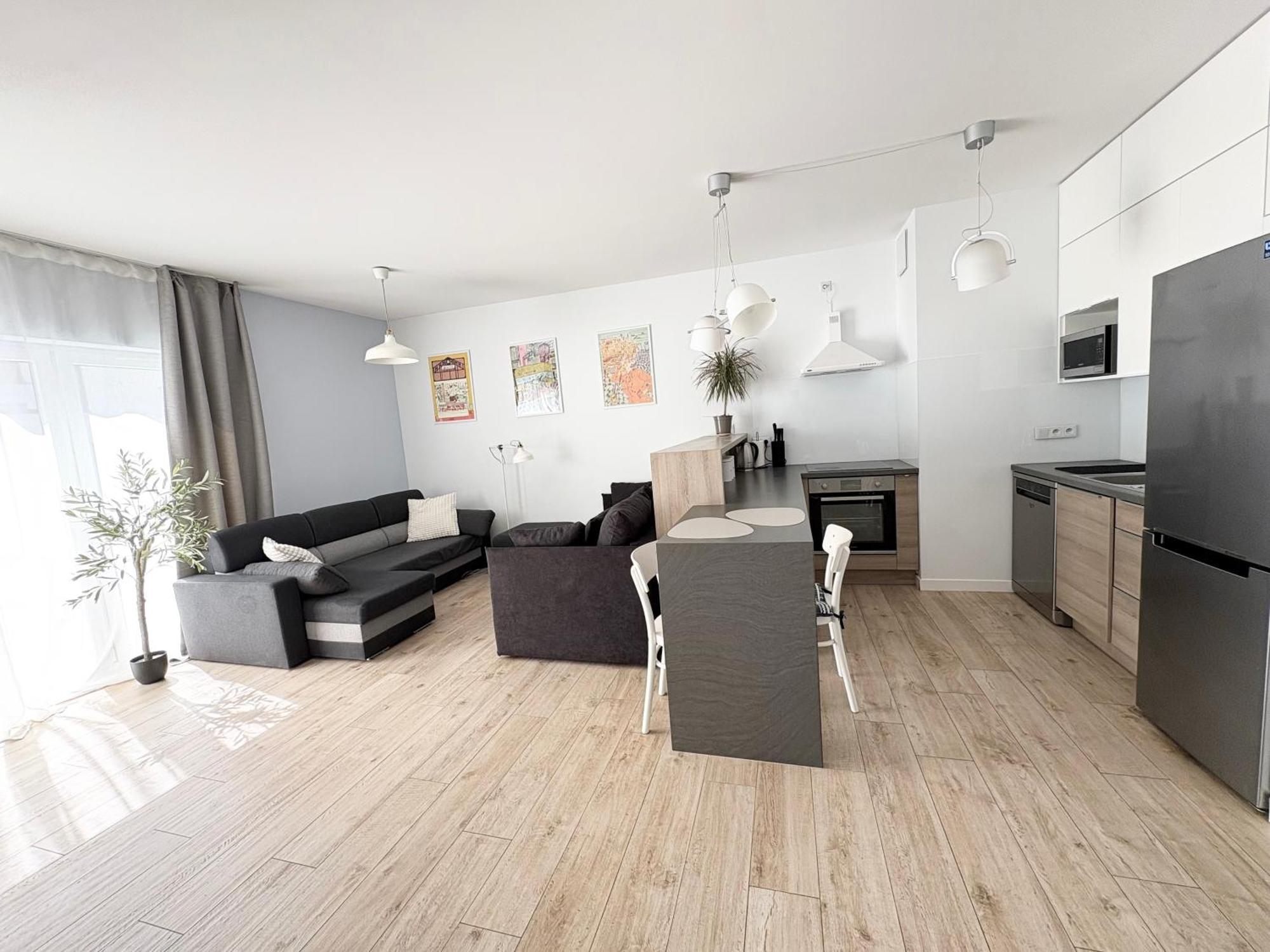The Grand Martini - Family & Work Space - 2 Bedrooms, 2 Bathrooms, 2 Parking Places - Twoja Przestrzen Dla Rodzin I Biznesu - Everything Need For Work And Family Comfort * Breslau